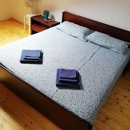 Apartment Aquattropassi-garage A Richiesta,ac,ascensore,120mq