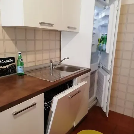 Apartment Aquattropassi-garage A Richiesta,ac,ascensore,120mq
