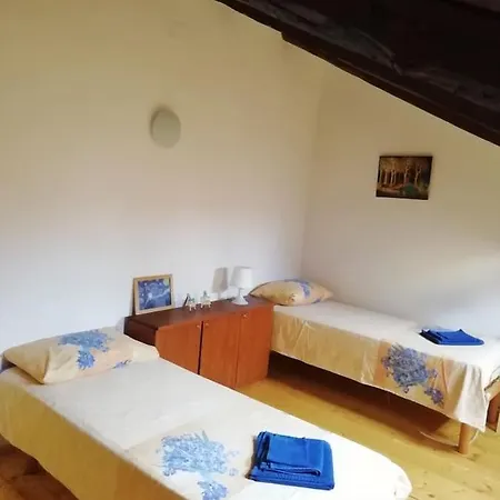 Aquattropassi-garage A Richiesta,ac,ascensore,120mq * Triest