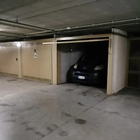 Apartment Aquattropassi-garage A Richiesta,ac,ascensore,120mq Triest