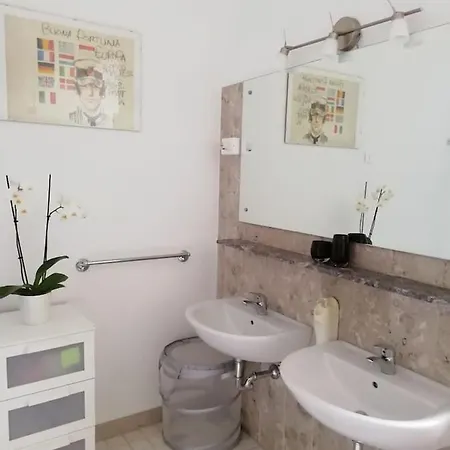 Aquattropassi-garage A Richiesta,ac,ascensore,120mq Appartement *