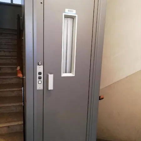Aquattropassi-garage A Richiesta,ac,ascensore,120mq * Trieste